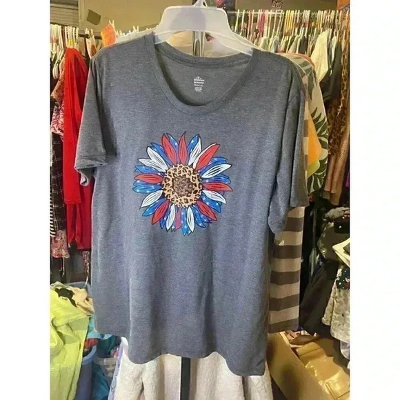 Tops - Sunflower top NEW-small